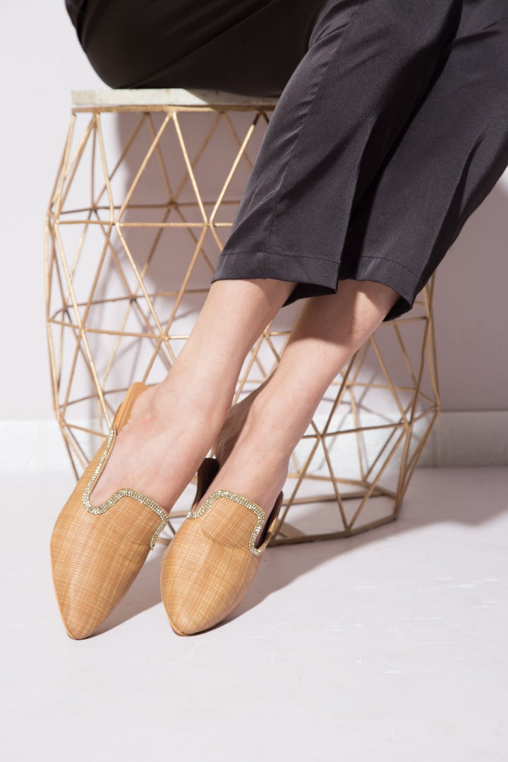 Fine Textured Beige Mules - WindlustMules