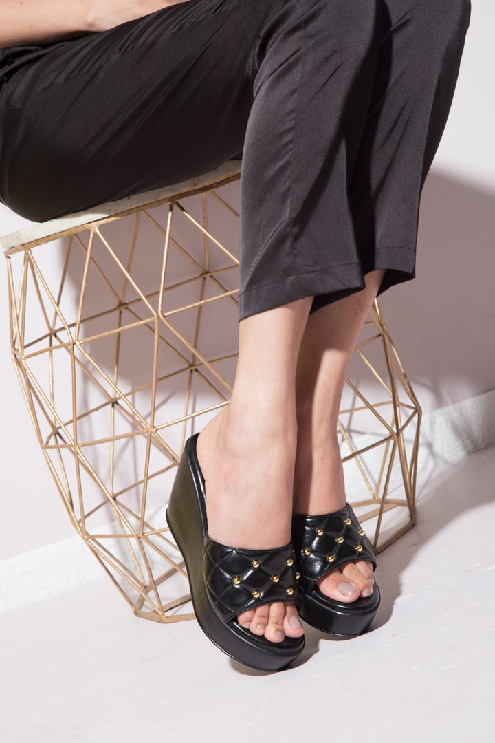 Quilt 'n' Stud High Wedge - Glossy Black - WindlustWedges